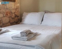 Hotel Vivian’S Stone House (Siviri, Greece)