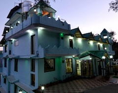 Otel Green Oak Resort (Mukteshwar, Hindistan)