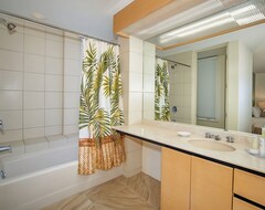 Otel Oceanfront Tropical Oasis Awaits! 3 Garden View Units, Full Kitchen (Kihei, ABD)