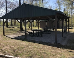 Entire House / Apartment Visit Missouri! Pet-friendly Cabins, Near Jacks Fork River And Rustiques Antique (Mountain View, USA)