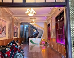 Hotel KhÁch SẠn HoÀng Gia (Thu Dau Mot, Vijetnam)