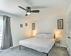 Casa/apartamento entero New! Renovated San Antonio Retreat ~ 16 Mi To Dtwn (Floresville, EE. UU.)