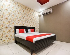 Khách sạn OYO 16515 Hotel Bombay Residency (Patiala, Ấn Độ)