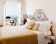 Hele huset/lejligheden San Domenico Penthouse, Ideal For Groups In The Center On Taormina With Terrace. (Taormina, Italien)