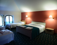 Khách sạn Hotel Parco Fola (Albinea, Ý)