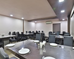Khách sạn Platinum (Junagadh, Ấn Độ)