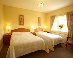 Hotel Brooklodge Bed And Breakfast (Westport, Ireland)