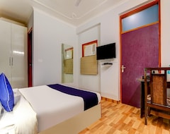 Hotel SilverKey Executive Stays Royal Homes (Noida, Indija)