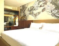 The Henry Hotel Roost Bacolod (Bacolod City, Filipinas)