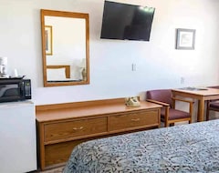 Grand Kitchenette Suite At Riverwood Inn Hotel (Delta, USA)