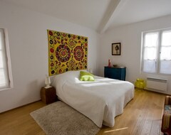 Hele huset/lejligheden Apartment In Arles With Terrace, Air Conditioning, Washing Machine (Arles, Frankrig)