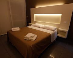 Khách sạn Hotel Desire' (Riccione, Ý)