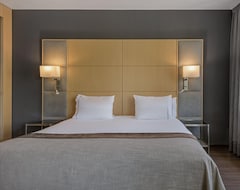 Ac Hotel Victoria Suites By Marriott (Barcelona, Spain)