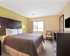 Hotel Days Inn & Suites by Wyndham DeSoto (DeSoto, EE. UU.)