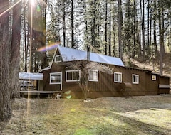 Entire House / Apartment New! Quaint + Rustic Cabin <5 Mi To Plumas-eureka (Blairsden, USA)