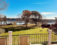 Koko talo/asunto New: Peaceful Hudson River Retreat W/ Spectacular Views - Free Ev Charging ⚡️ (West Coxsackie, Amerikan Yhdysvallat)