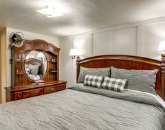 Entire House / Apartment New! Peaceful Shiloh Retreat W/ Yard & Fireplace! (Willard, USA)