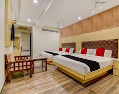 Capital O 43116 Hotel Grand Uddhav (Delhi, Hindistan)