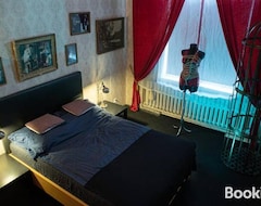 Koko talo/asunto Vintage Bdsm Kinky Apartment 65m2 For 6-guests Fully Equipped (Wrocław, Puola)