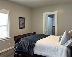 Toàn bộ căn nhà/căn hộ Tasteful Four-bedroom, Three-bathroom Home In Scottsbluff Is Ready For You! (Scottsbluff, Hoa Kỳ)