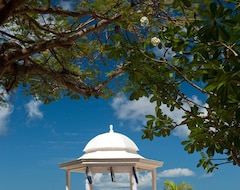 Hotelli Hotel Almond Beach Resort (Heywoods, Barbados)
