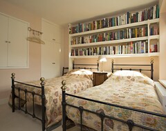 Hotelli Turks Hall Bed and Breakfast (Pitcombe, Iso-Britannia)