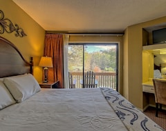 Khách sạn Foxhunt At Sapphire Valley By Capital Vacations (Sapphire, Hoa Kỳ)