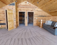 Entire House / Apartment Peaceful Secluded Cabin W/ Firepit And Great Hiking Trails (Northome, USA)