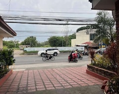 Oyo 1026 Evita Hotel Bacoor (Cavite City, Filipinas)