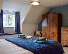 Toàn bộ căn nhà/căn hộ 2 Bedroom Accommodation In St Fillans (St Vigeans, Vương quốc Anh)