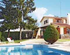 Toàn bộ căn nhà/căn hộ 3 Bedroom Accommodation In Lametlla Del Valles (La Ametlla, Tây Ban Nha)
