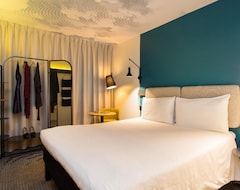 Hotel ibis Paris Coeur d'Orly Airport (Orly, France)
