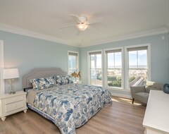 Toàn bộ căn nhà/căn hộ Luxurious Oceanfront Located In Oki&apos;s Paradise Shores (Oak Island, Hoa Kỳ)