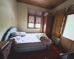Khách sạn Oyo 93656 Villa Cassanova Syariah (Garut, Indonesia)