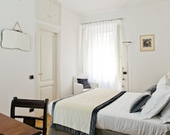 Hotel Garibaldi Suites Piazza Di Spagna (Rome, Italy)