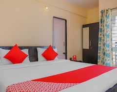 Hotel OYO 16053 Ema Happy Stay (Pune, Indien)