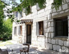 Majatalo Leppo Village Guest House (Gacko, Bosnia ja Herzegovina)