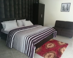 Hotel Queen Idia Suite (Lagos, Nigeria)