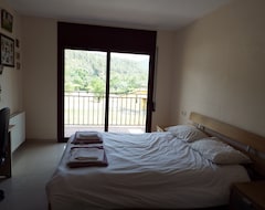 Casa/apartamento entero Spacious 5 Bedroom House With Private Swimming Pool (San Lorenzo de la Muga, España)