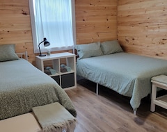 Koko talo/asunto Centrally Located Brand New Cottage In Pei Overlooking Darnley Basin. Sleeps 4-6 (Saskatchewan, Kanada)