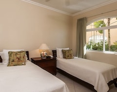 Hele huset/lejligheden Family Friendly Luxury Condo, Daily Maid + Concierge Service & Beach Club! (Herradura, Costa Rica)
