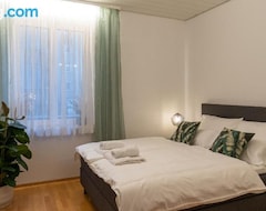 Tüm Ev/Apart Daire 160qm Spacious Apartment, Central, 5 Min To Hbf (Augsburg, Almanya)