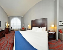 Holiday Inn Express & Suites Utica, An Ihg Hotel (Utica, USA)