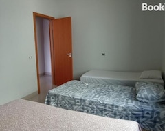 Entire House / Apartment Residencia Em Bairro Nobre (Imperatriz, Brazil)