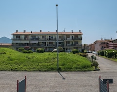 Casa/apartamento entero Interno 2 In Iseo With 1 Bedrooms And 1 Bathrooms (Iseo, Italia)