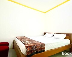 Hotel Oyo 93817 Vera Guesthouse (Purworejo, Indonezija)