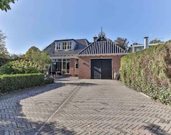 Toàn bộ căn nhà/căn hộ Characteristic House With Wellness In Augustinusga (Achtkarspelen, Hà Lan)