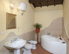 Hotelli Villa Liz, Private Pool, Private Hot Tub, Park Fenced, Close To Florence (Poppi, Italia)