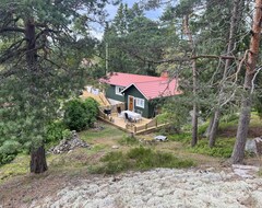 Toàn bộ căn nhà/căn hộ Family & Pet-friendly Country House With Spa - 5 Min From The Beach (Åkersberga, Thụy Điển)