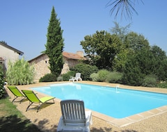 Toàn bộ căn nhà/căn hộ Country House With Private Pool (Saint-Martin-de-Fressengeas, Pháp)
